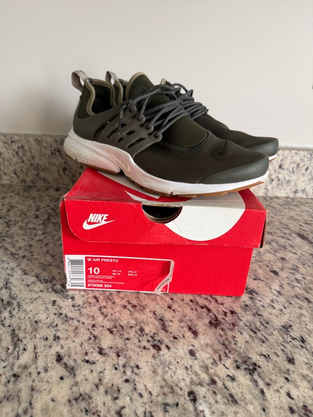Nike Men’s Air Presto Sneakers — Olive/White